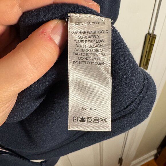 Vineyard Vines Navy Blue Full Zip Fleece Vest SZ Large Whale Logo Warm Casual - Picture 9 of 11